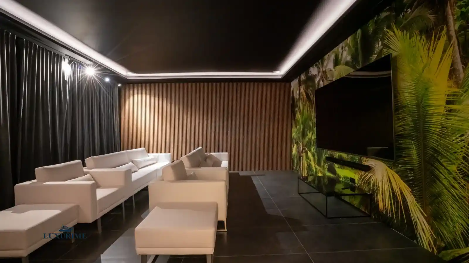 Villa Palm Spring Rental in Saint-Tropez Le Capon