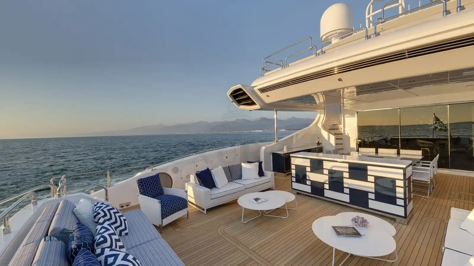 DA VINCI Mangusta 165E Yacht Charter