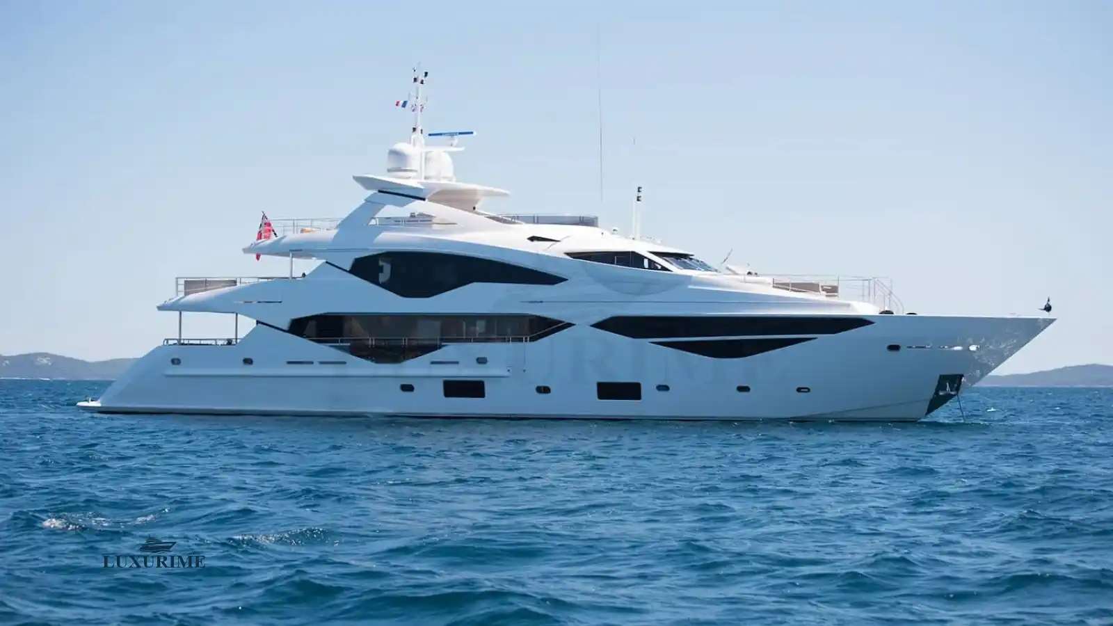 E-MOTION Sunseeker 131 Yacht Charter