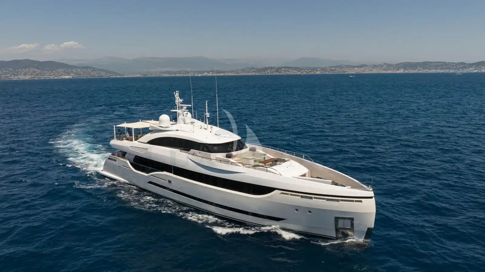 NEXT Columbus Sport 40 MT Hybrid Yacht Charter