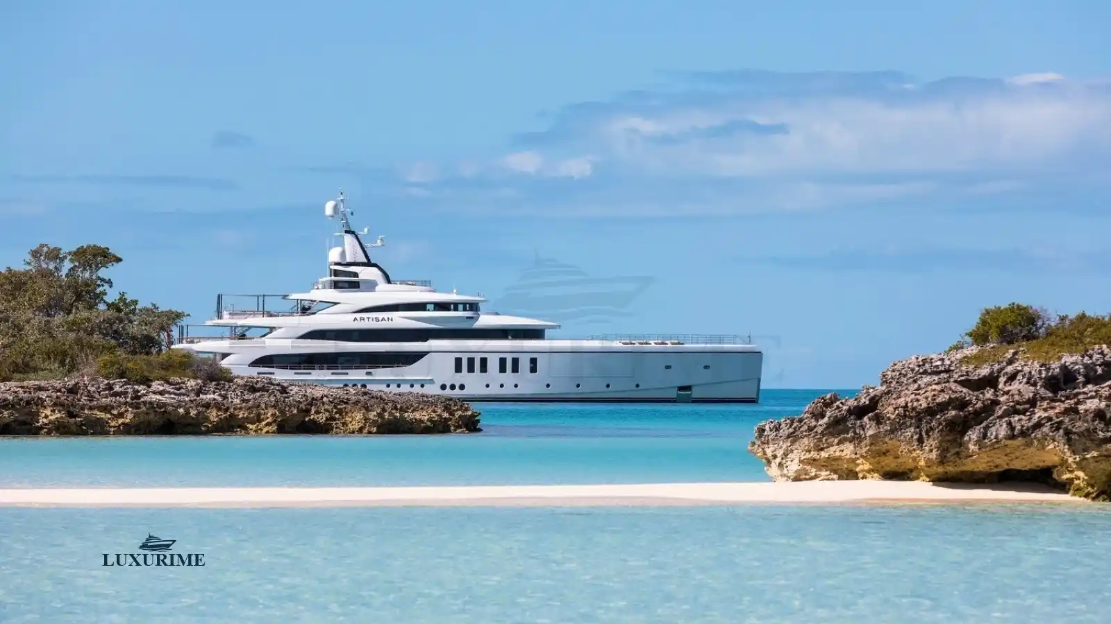ARTISAN Benetti Custom Yacht Charter