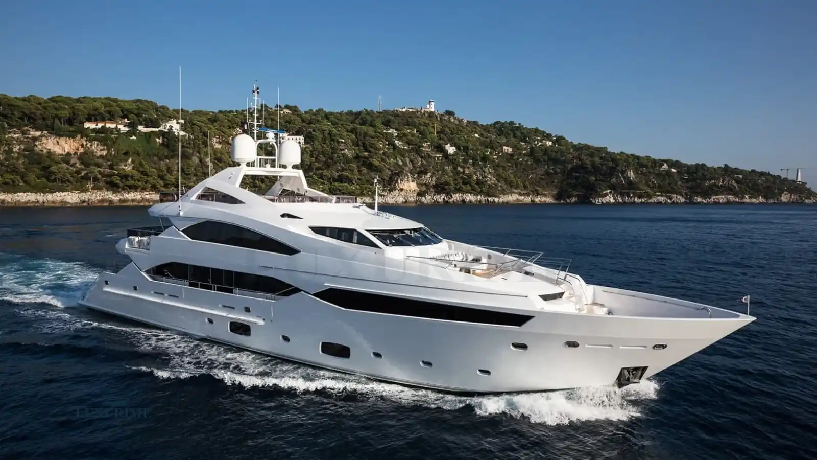 THUMPER Sunseeker Yacht Charter