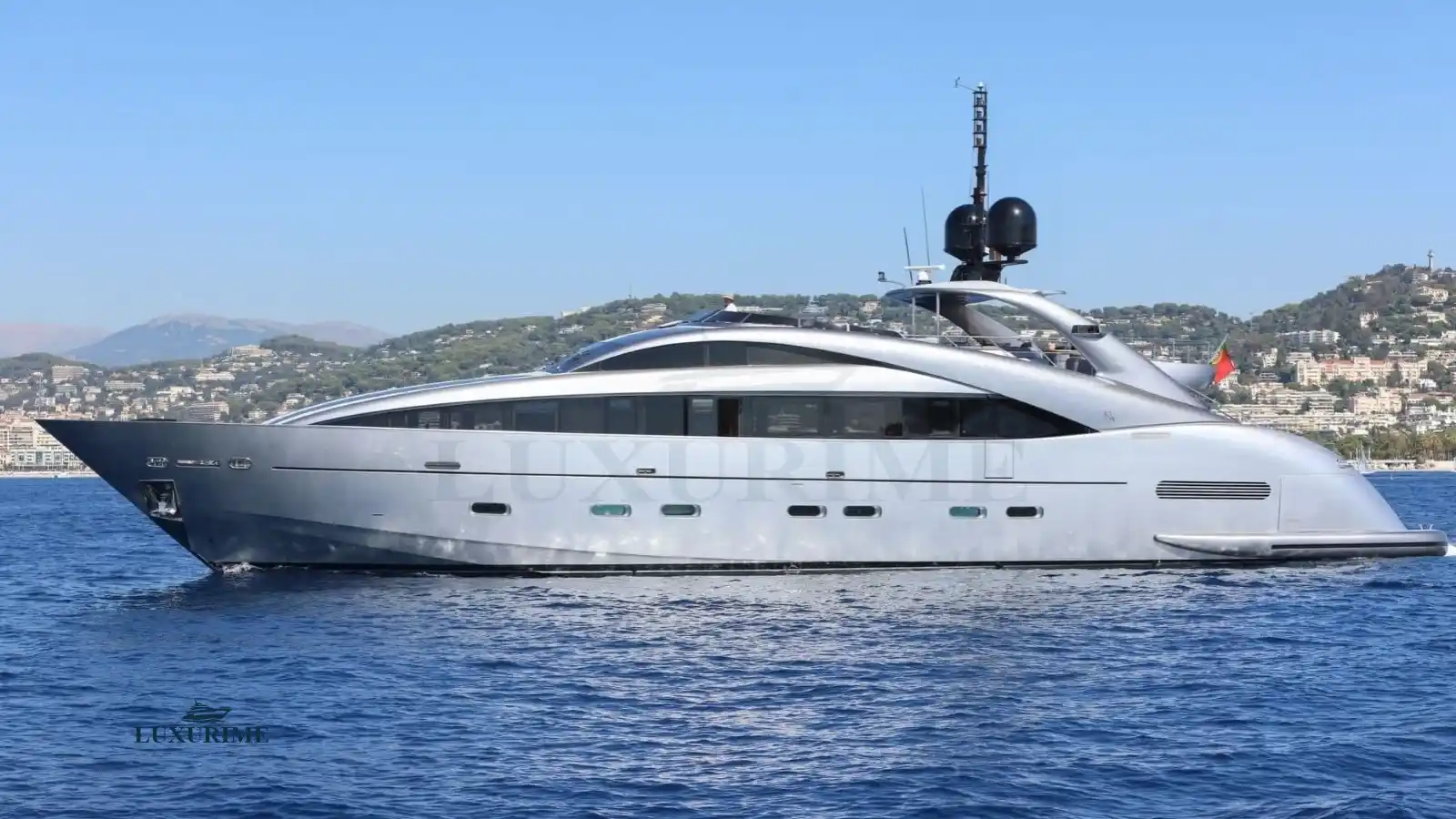 MATSU ISA 120 Sport Yacht Charter