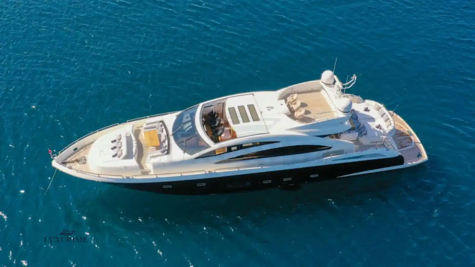 BST SUNRISE Sunseeker Predator 86 Yacht Charter